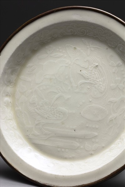 定窯 白瓷印花鴛鴦紋盤