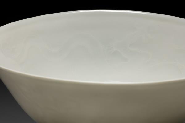 甜白雲龍高足碗