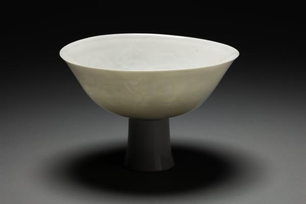 甜白雲龍高足碗