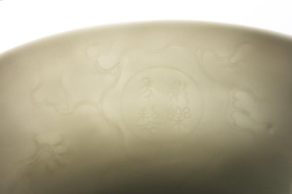 甜白雲龍高足碗