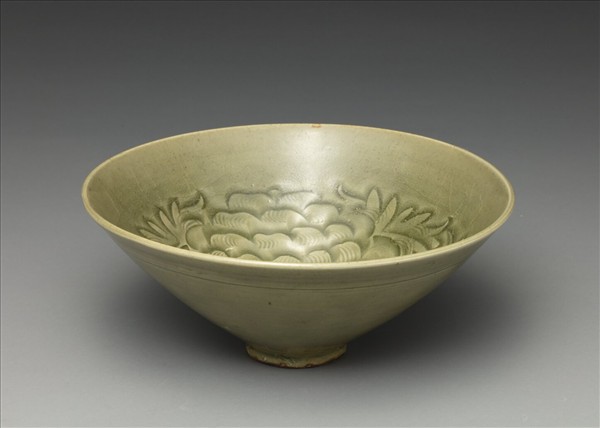 耀州窯 青瓷劃花牡丹紋碗