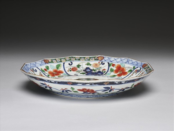 有田窯 五彩花卉紋十二方盤