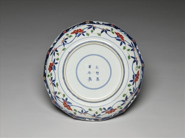 有田窯 五彩花卉紋十二方盤