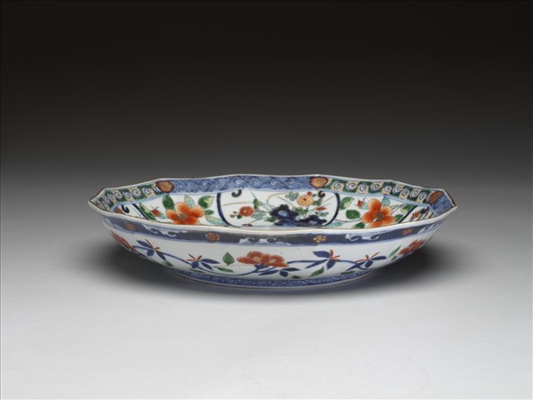 有田窯 五彩花卉紋十二方盤