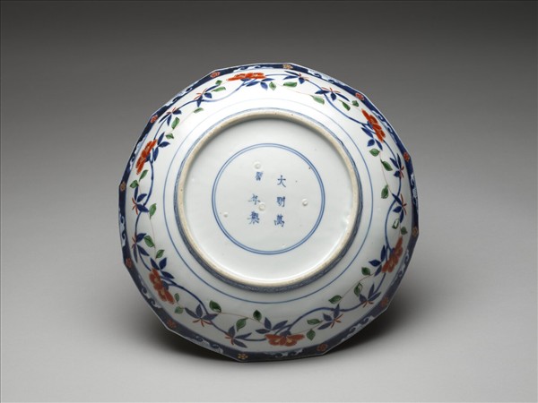 有田窯 五彩花卉紋十二方盤