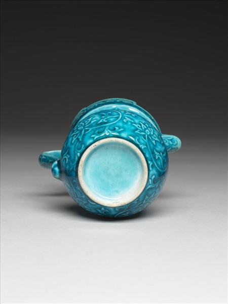 孔雀綠釉番蓮紋僧帽壺