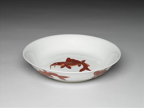描紅魚紋盤