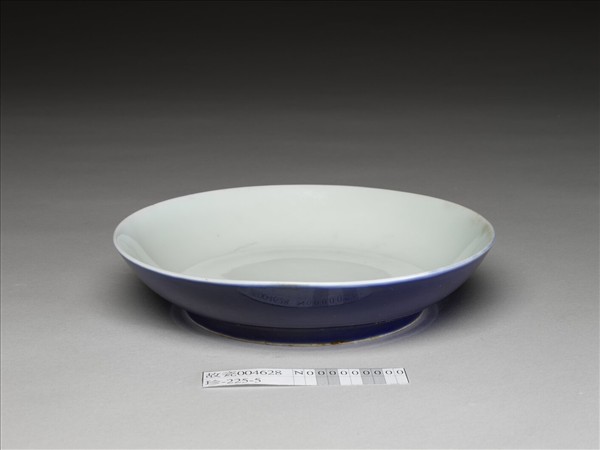 霽青白裡盤