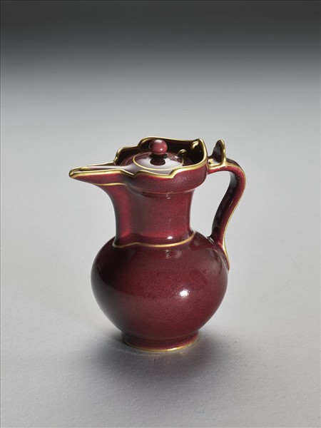 寶石紅釉僧帽壺