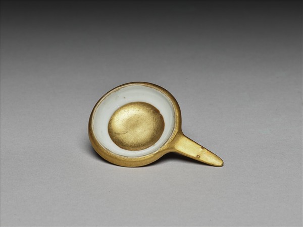 寶石紅釉僧帽壺