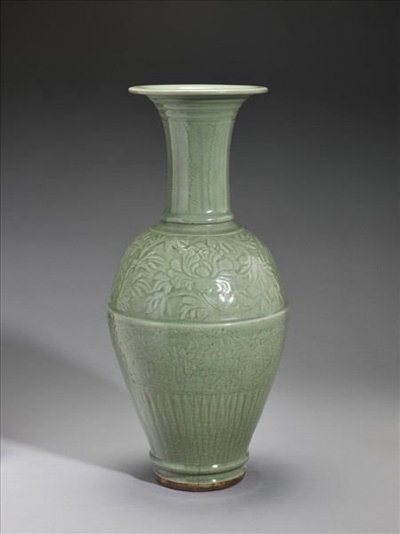 龍泉窯 青瓷刻花花卉紋瓶