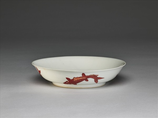 描紅魚紋盤