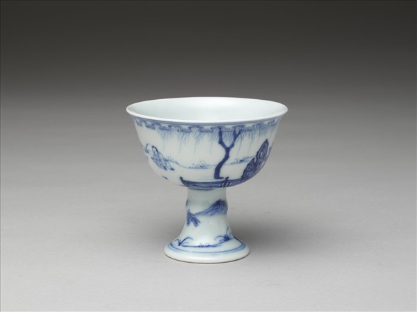 青花人物梵文高足杯