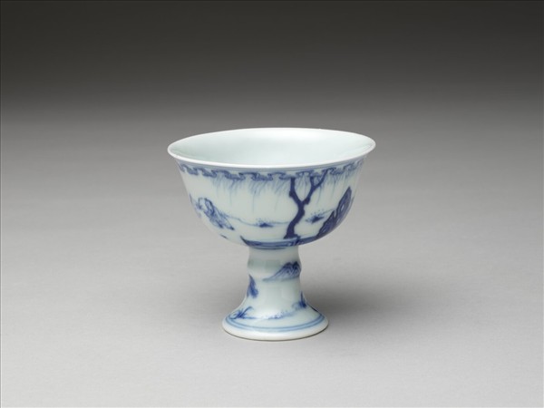 青花人物梵文高足杯