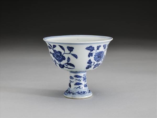 青花折枝四季花卉紋高足碗