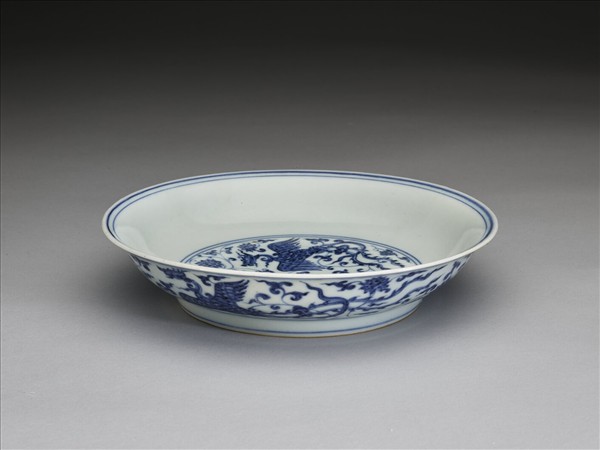 青花雙鳳穿蓮紋盤