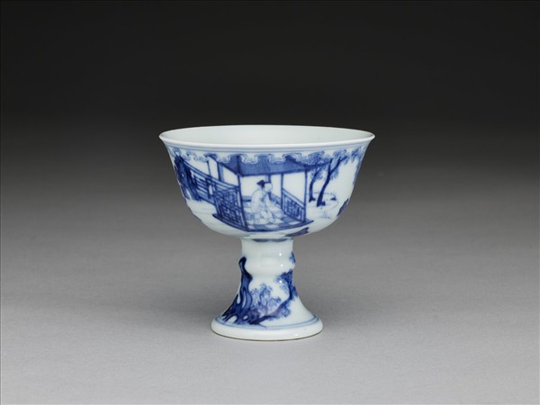 青花人物梵文高足杯