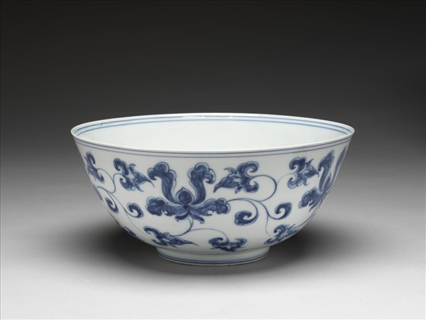青花番蓮紋碗