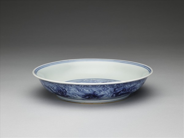 青花波濤海獸紋盤