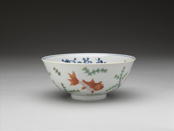 青花五彩三羊魚藻紋碗