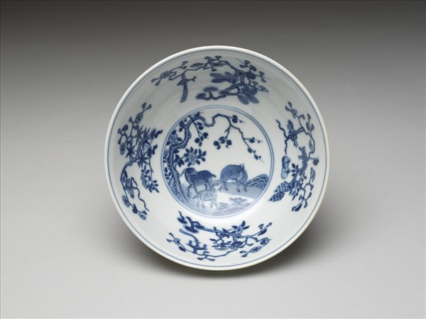 青花五彩三羊魚藻紋碗