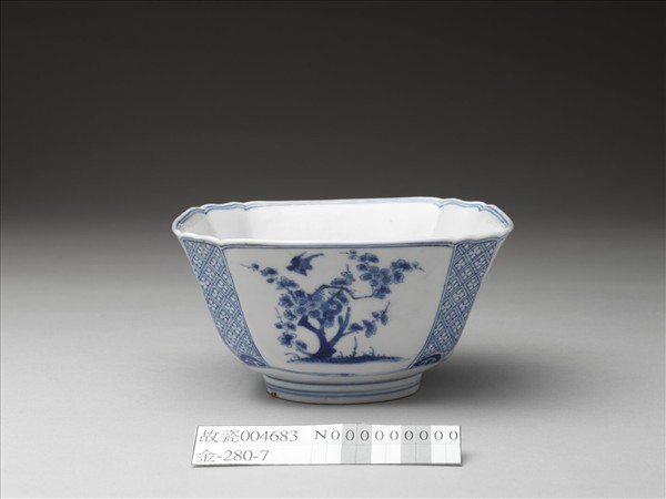 青花花鳥蓮塘紋八方碗