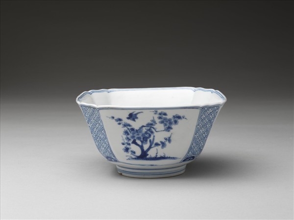 青花花鳥蓮塘紋八方碗