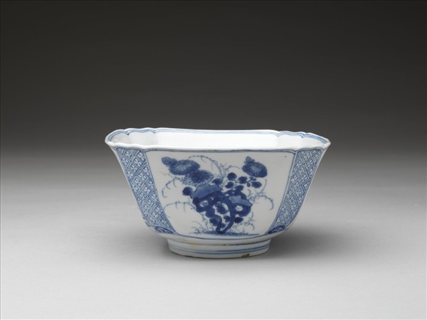 青花花鳥蓮塘紋八方碗