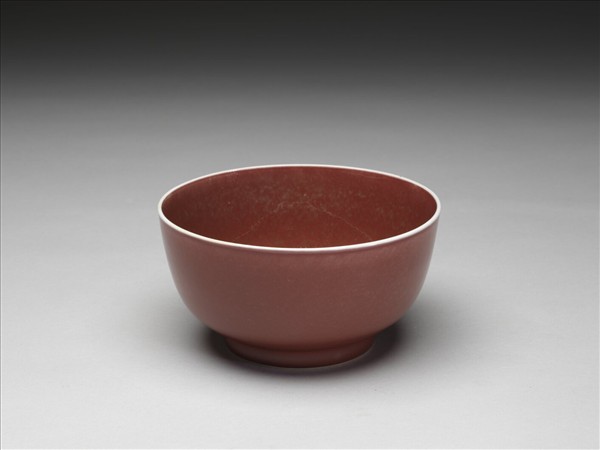 霽紅釉碗