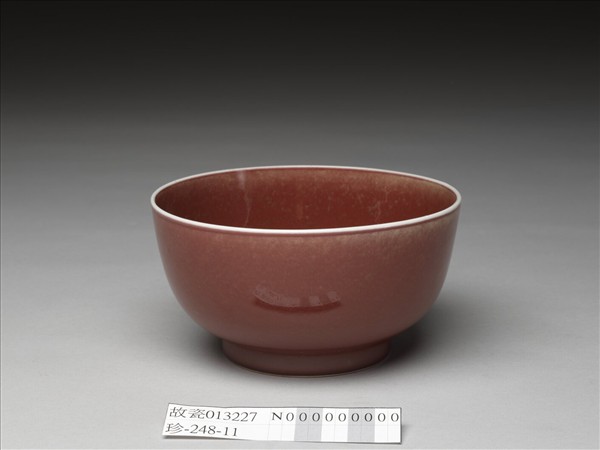霽紅釉碗
