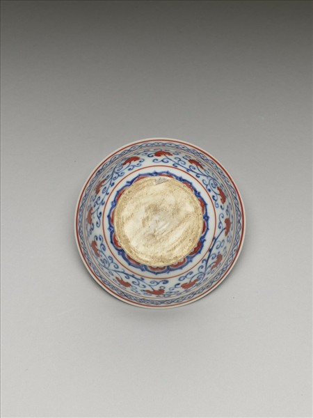 青花描紅轉枝花卉紋高足杯