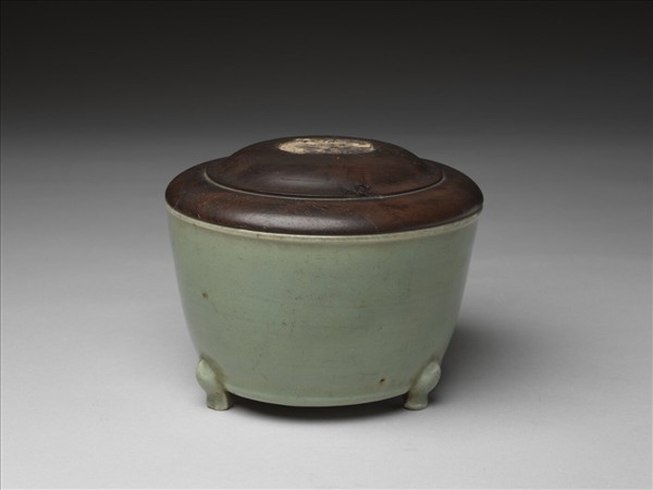 龍泉窯 翠青奩式爐