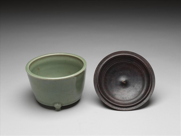 龍泉窯 翠青奩式爐