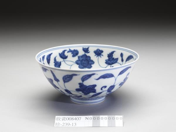 青花花卉紋碗