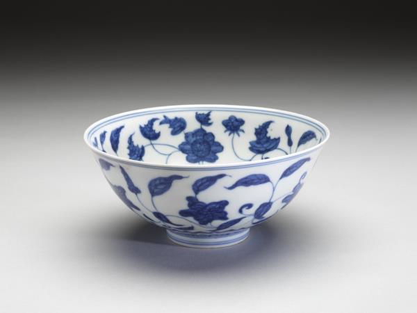 青花花卉紋碗