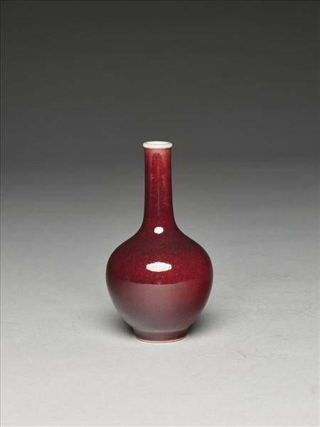 霽紅釉瓶