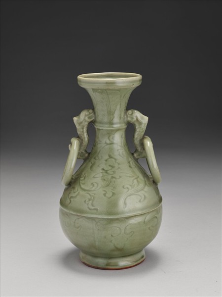 青瓷龍首銜環瓶