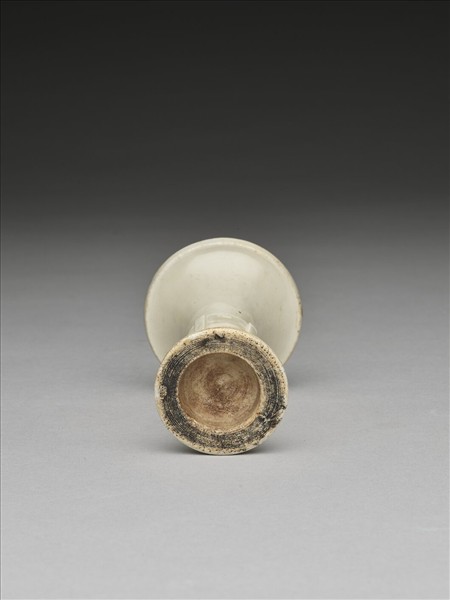 白瓷小觚