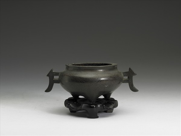 嵌銀絲雲紋香爐