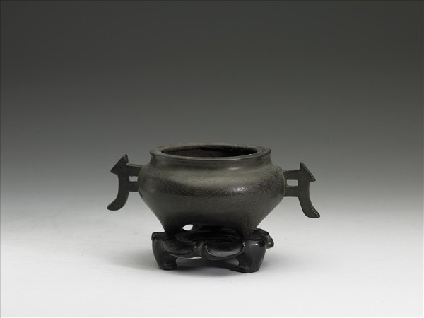 嵌銀絲雲紋香爐