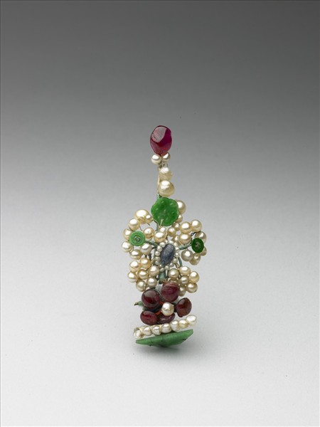 翠玉嵌珠寶鈿花