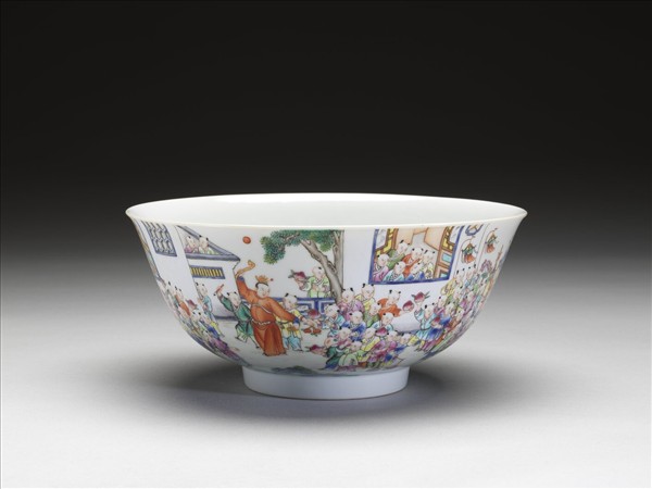 粉彩百子圖碗