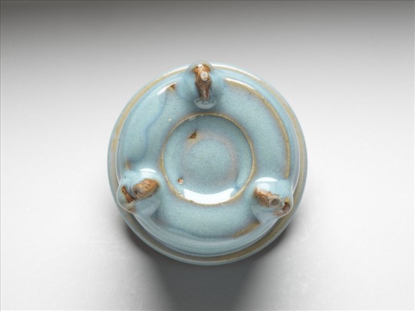 鈞窯 天藍釉三足爐