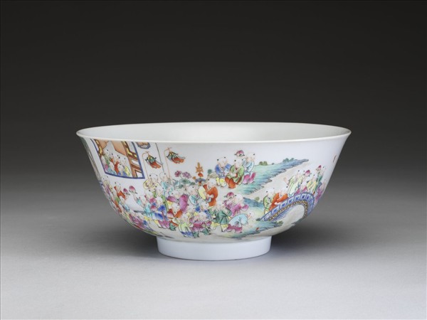 粉彩百子圖碗