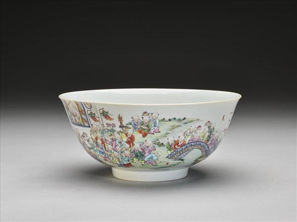 粉彩百子圖碗