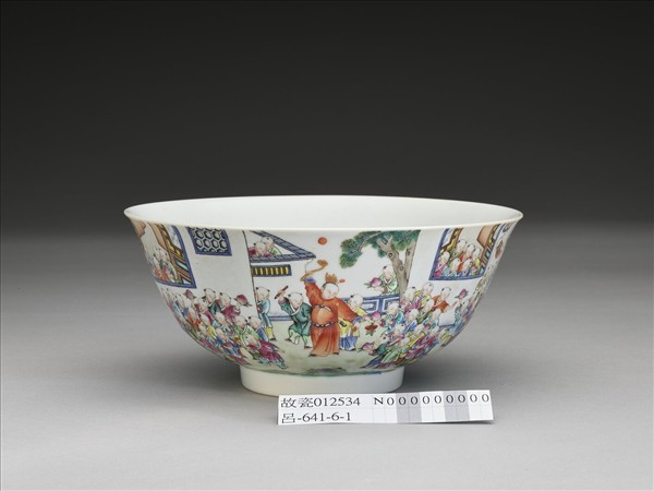 粉彩百子圖碗
