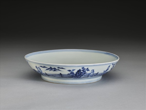 青花庭園仕女圖盤