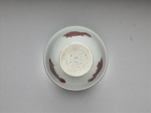 釉裡紅三魚紋高足杯