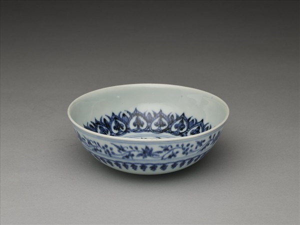 青花花果紋碗