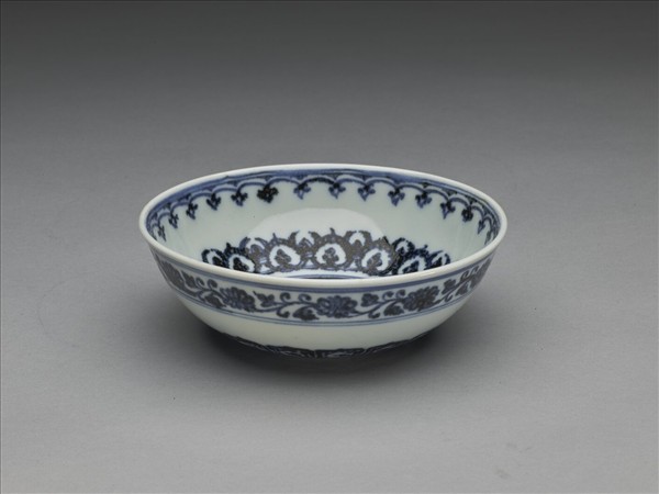 青花花果紋碗